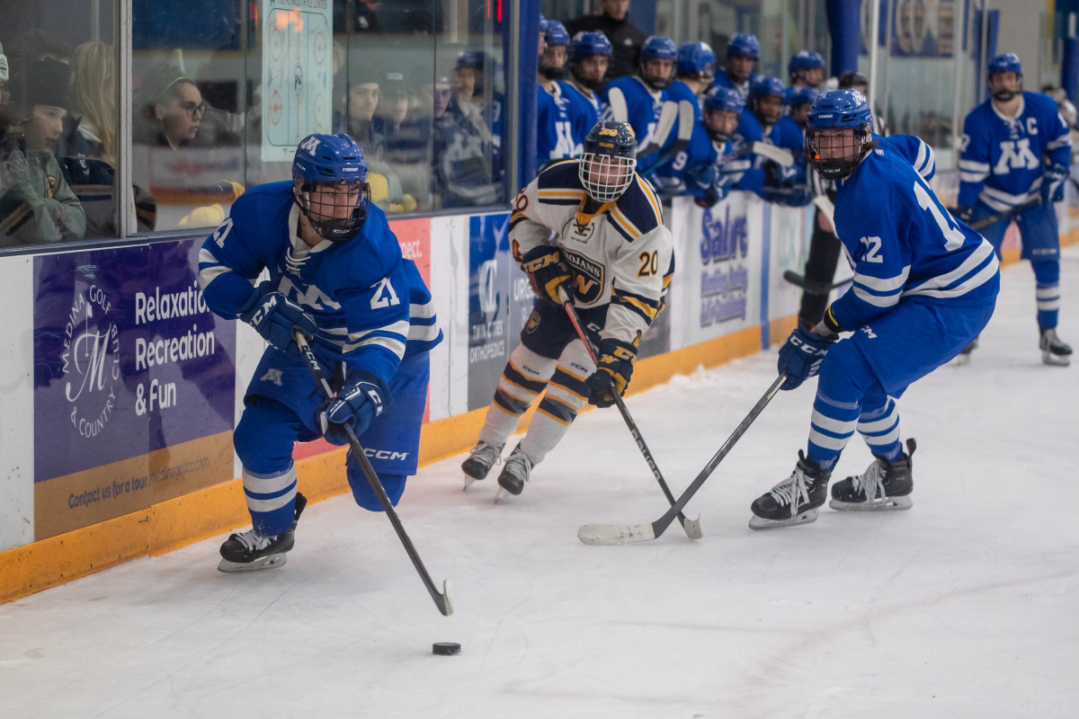 Minnetonka vs Wayzata Feb2-23 Earl Ebensteiner59
